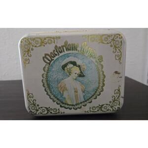 Vintage Cheinco Macfarlane Lang & Co Cakes Biscuits Metal Tin Boston New York